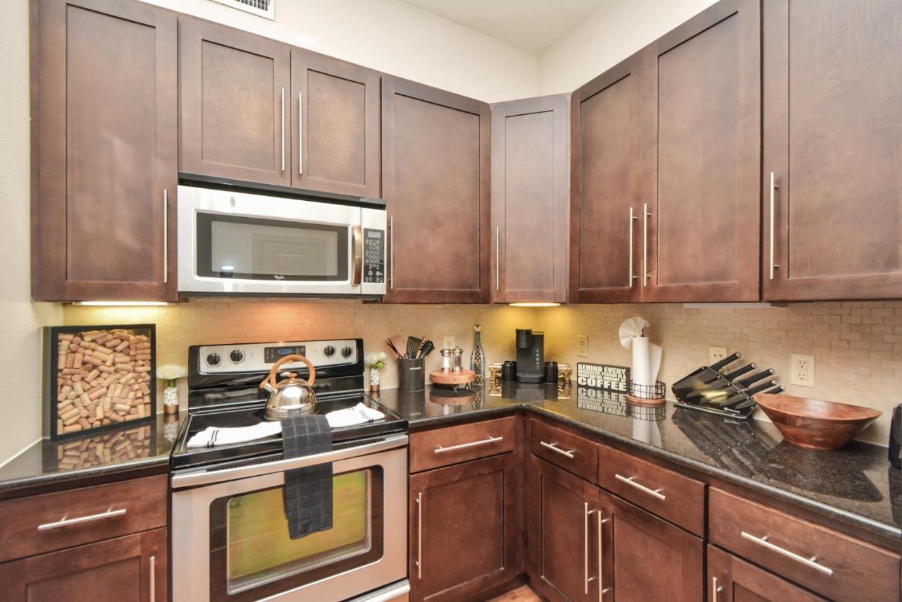 Luxury Designed Bedrooms Med Center By Nrg Stadium Daire