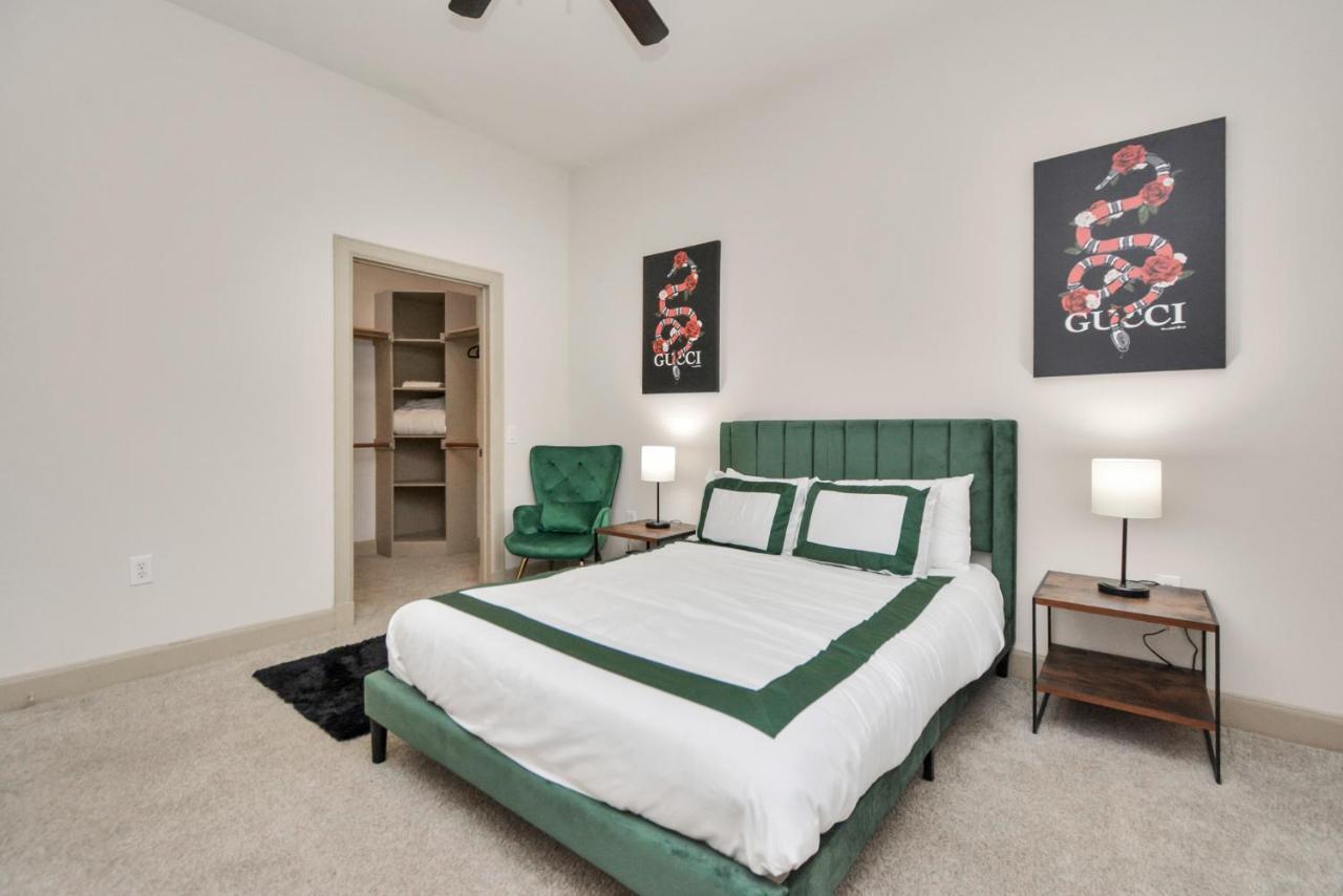 Luxury Designed Bedrooms Med Center By Nrg Stadium Daire